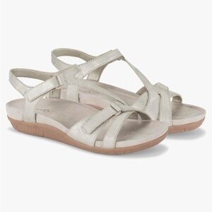 BareTraps Women's Sandals Champagne Size 8m